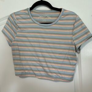 Aeropostale baby tee, size extra large.